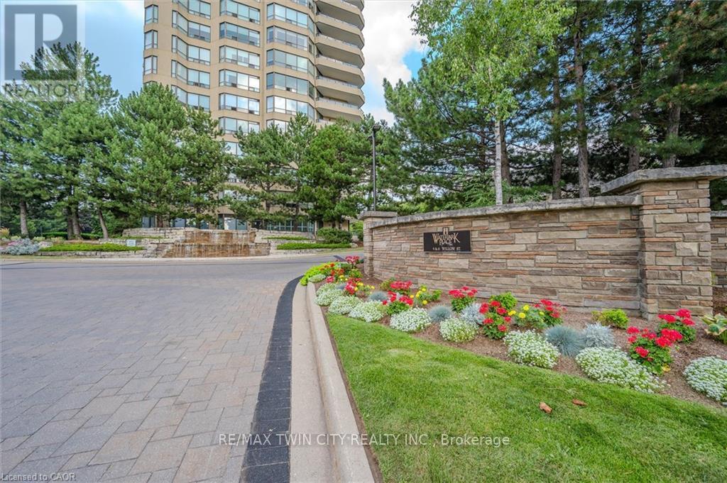 602 - 6 WILLOW STREET