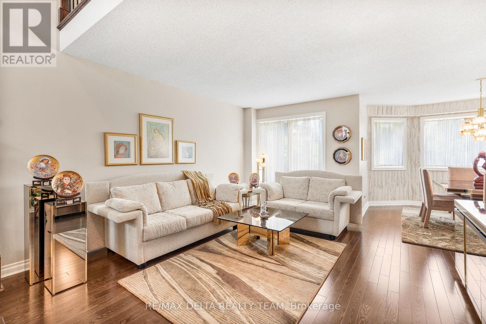 1389 NORVIEW CRESCENT
