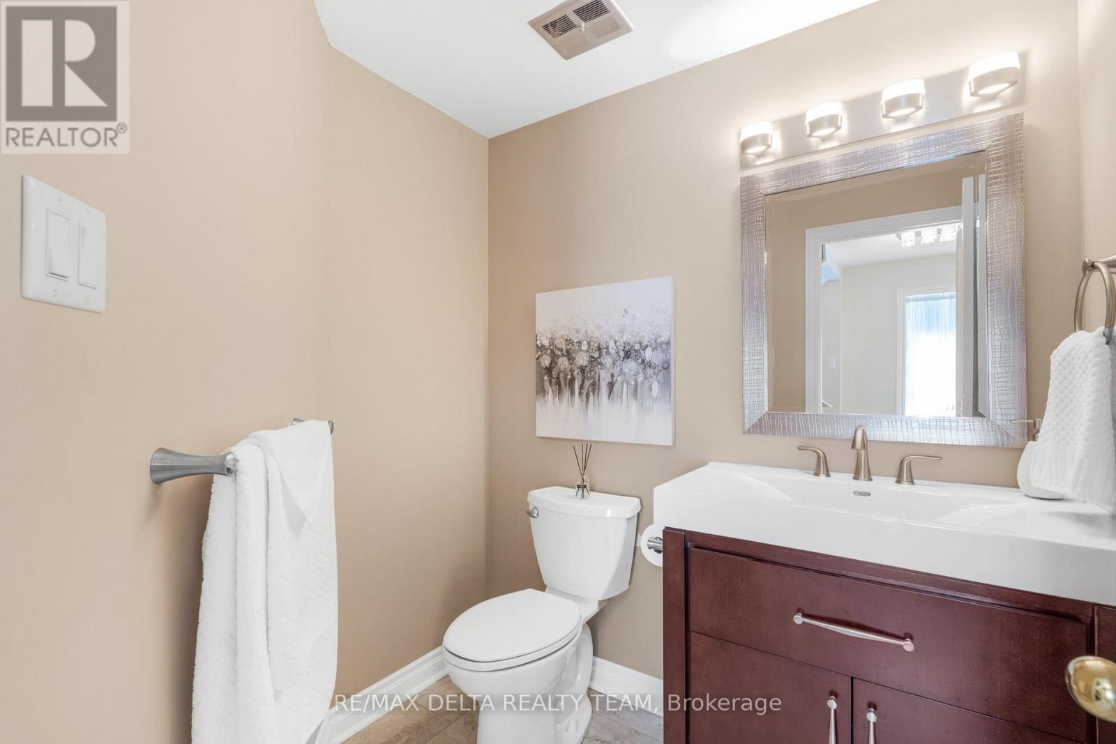 1389 NORVIEW CRESCENT
