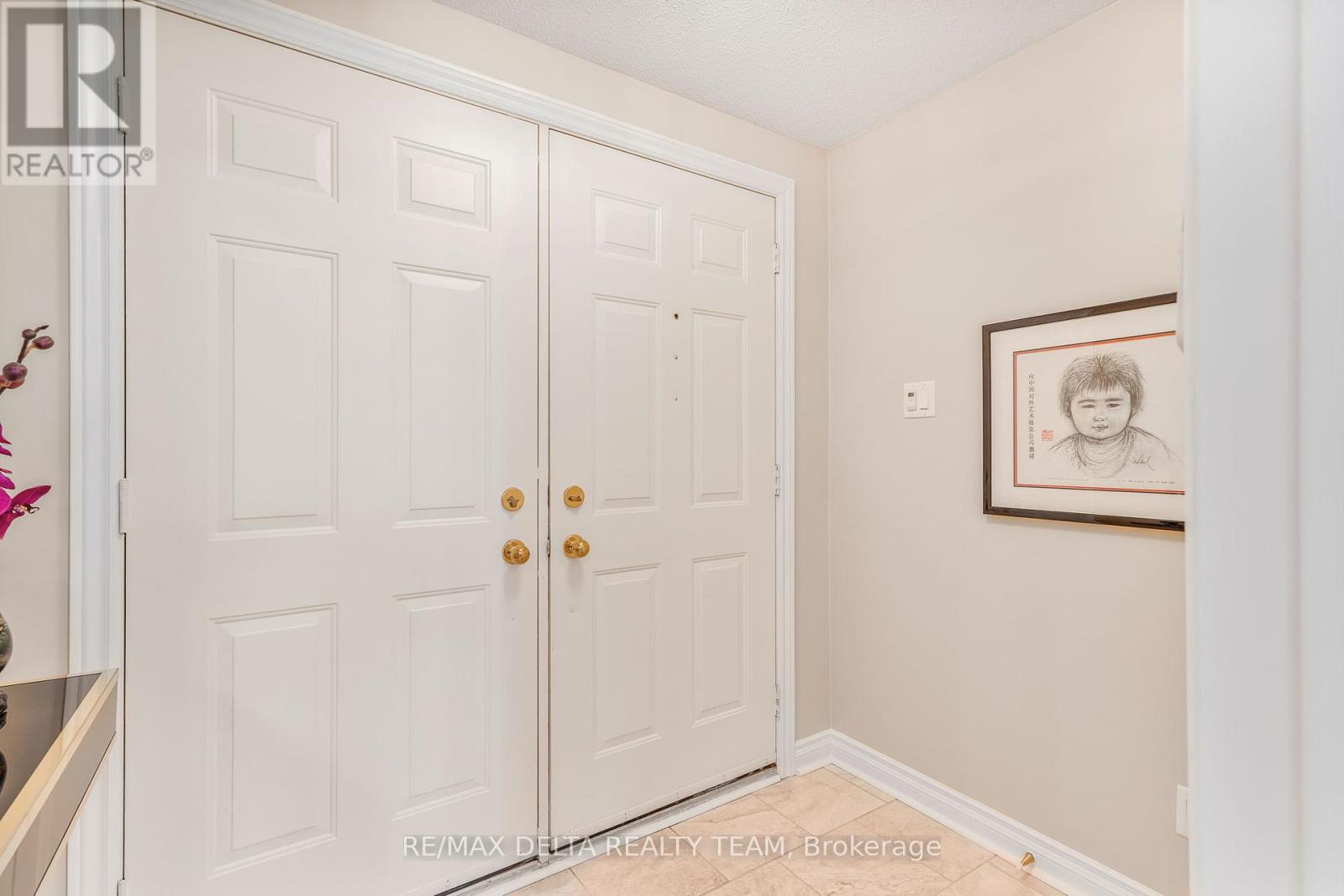 1389 NORVIEW CRESCENT