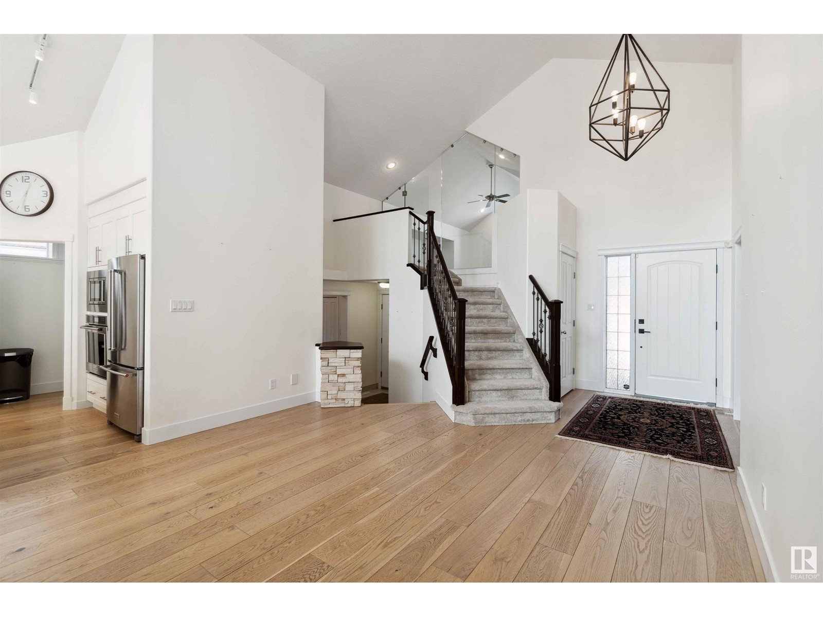 605 DALHOUSIE CR NW