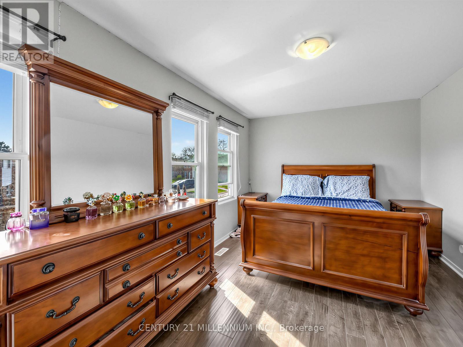 52 - 1020 CENTRAL PARK DRIVE W