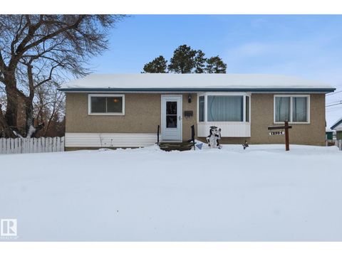 13924 135 AV NW Edmonton AB T5L3Y8