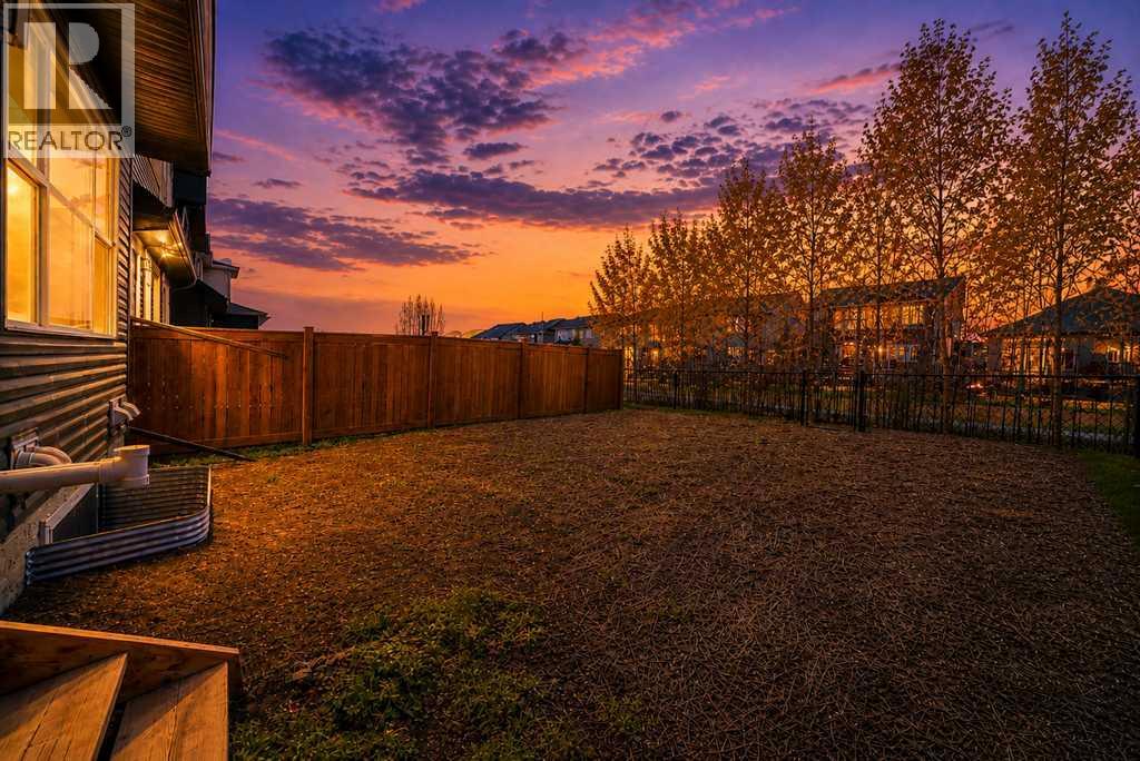 55 Silver Spruce Grove SW
