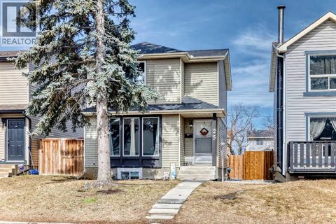 25 Erin Ridge Road SE Calgary AB T2B2W2
