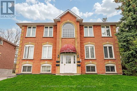 176 NASSAU STREET Oshawa (Vanier) ON L1J4A5