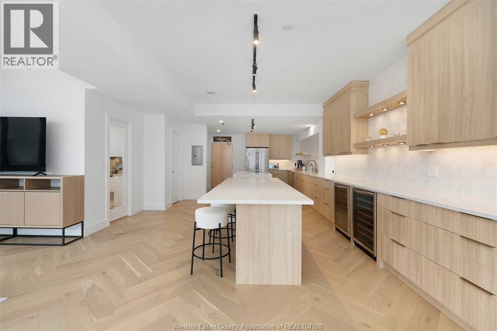 515 RIVERSIDE DRIVE West Unit# 1701