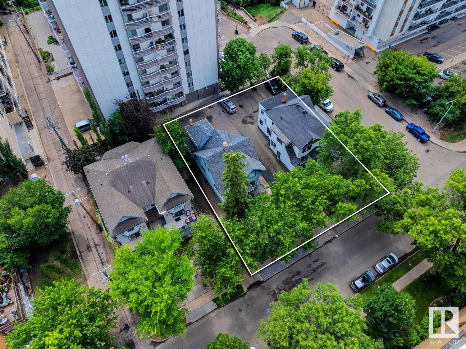 11223 99 AV NW