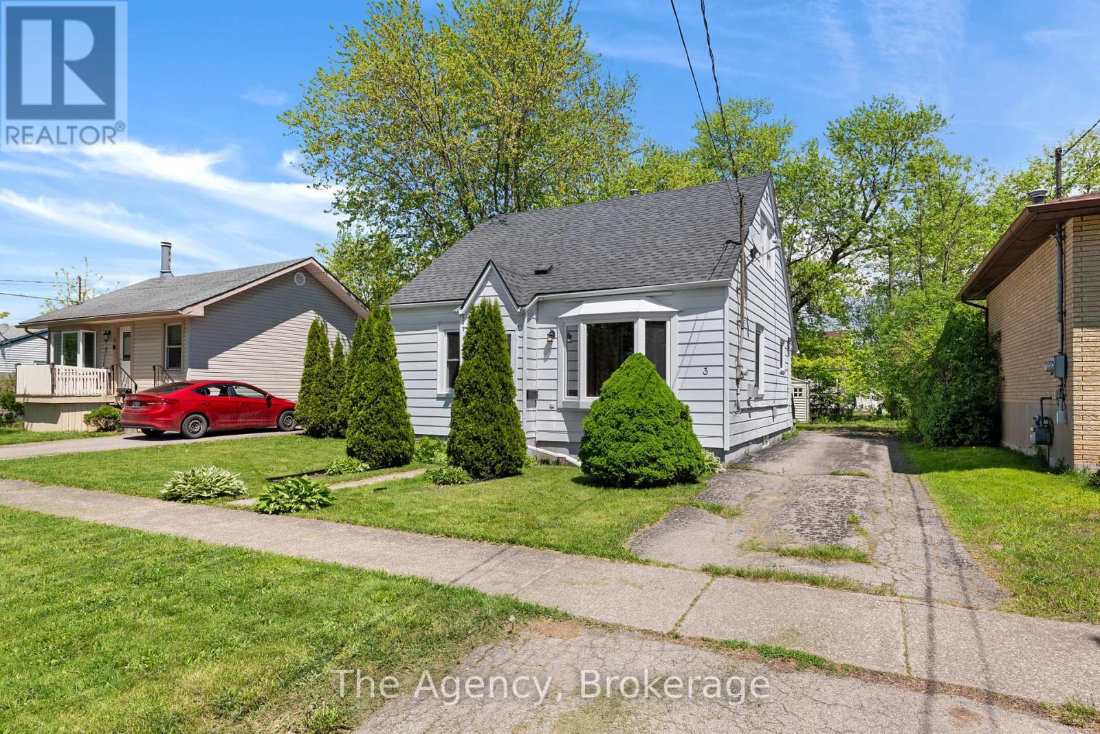 3 PHYLLIS STREET