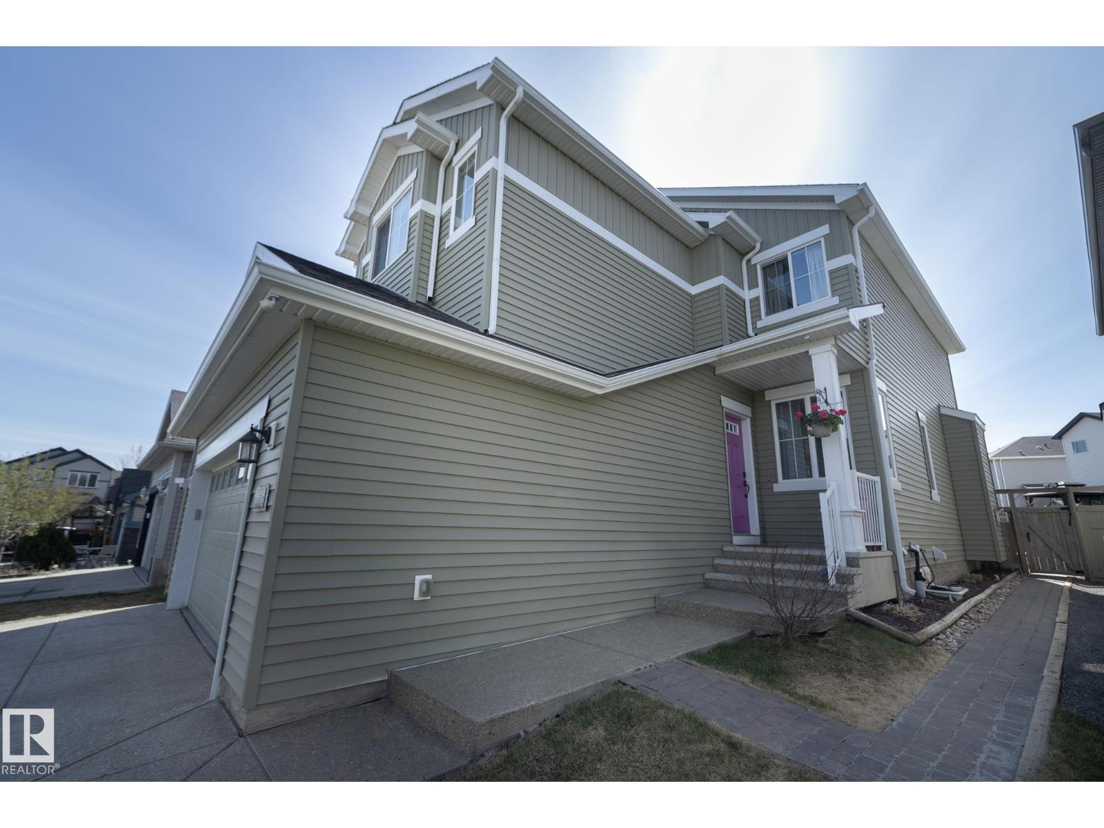 5315 17 AV SW