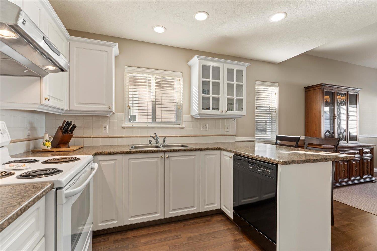 106 8485 YOUNG ROAD|Chilliwack Proper South