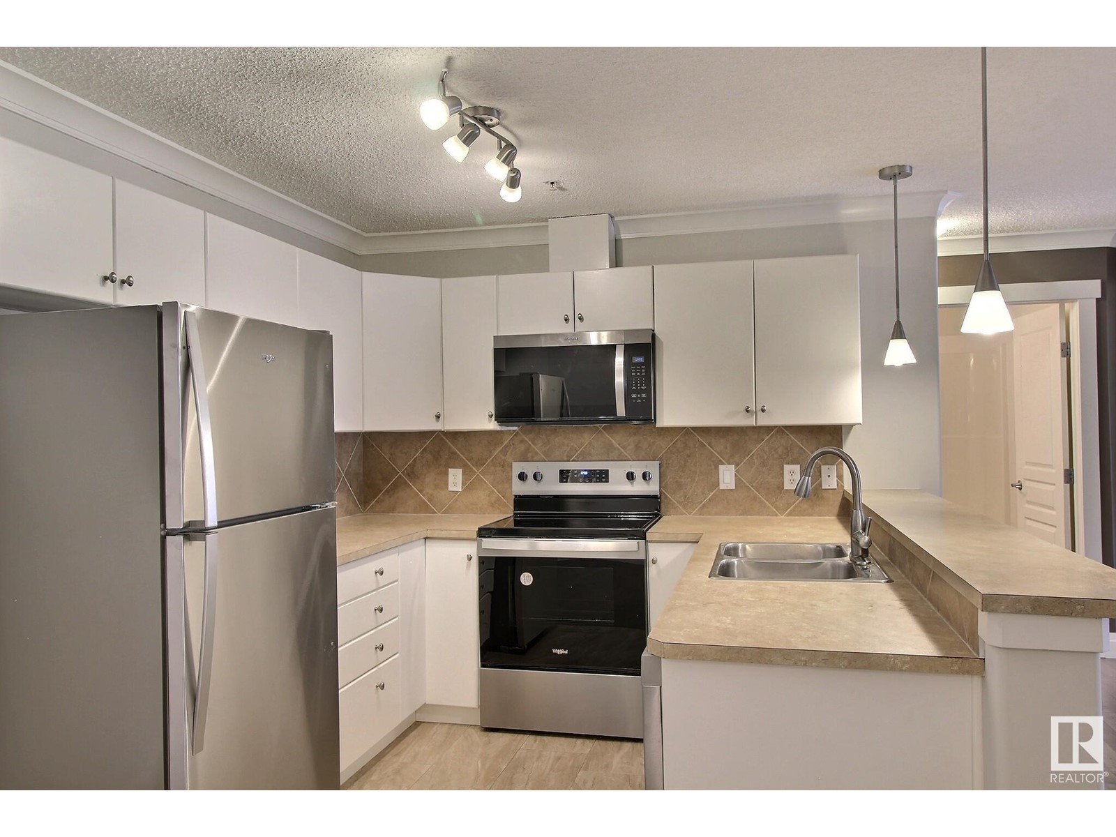 #108 16035 132 ST NW