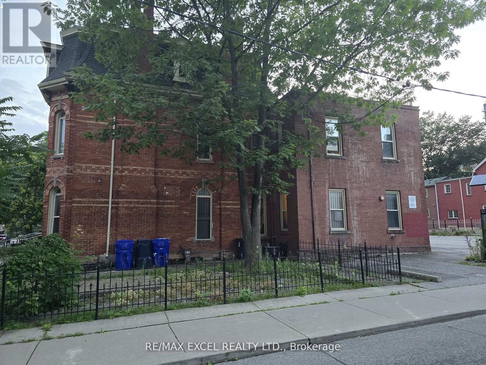 28 CECIL STREET