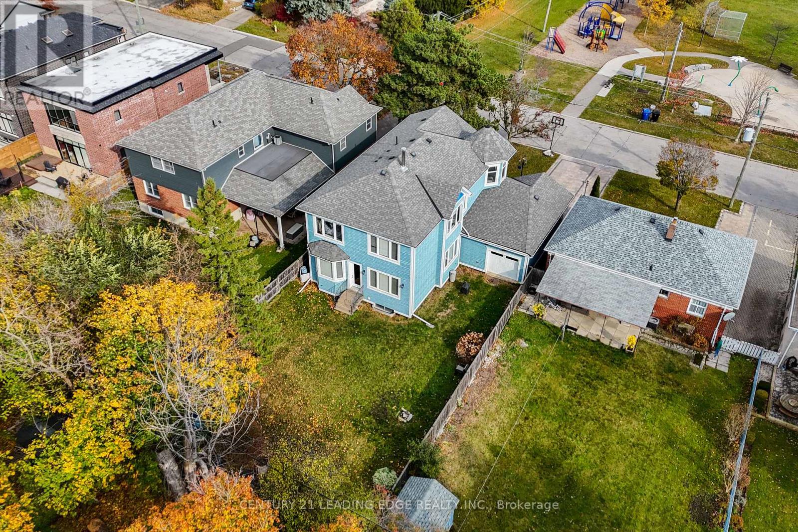 12 GRADWELL DRIVE