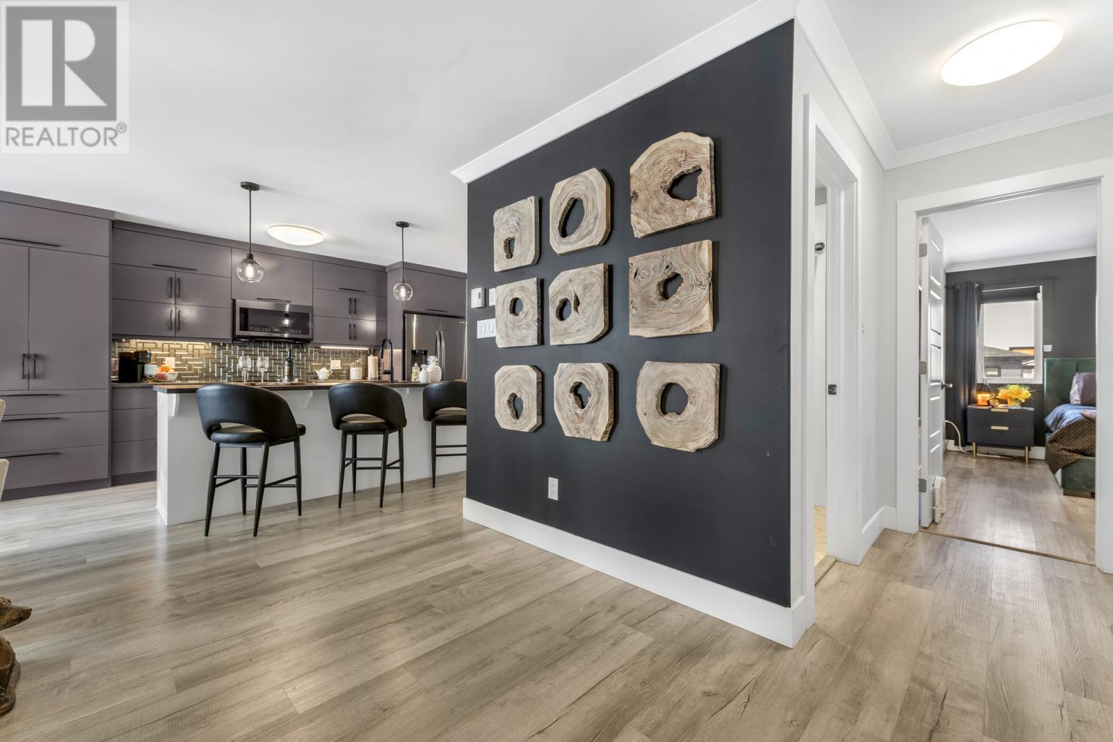 6 Caravelle Place