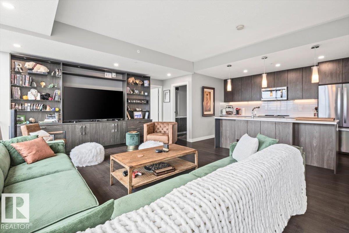 #1200 10180 103 ST NW
