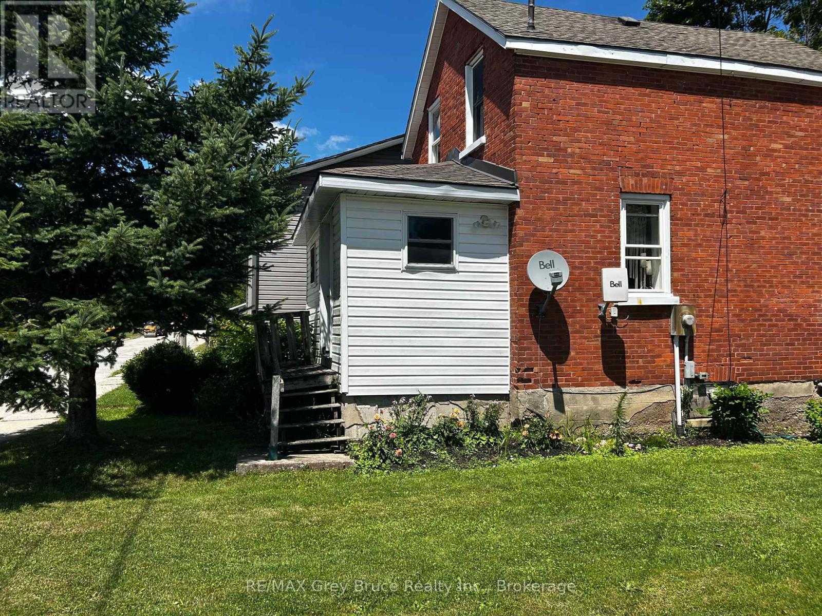 59 3RD AVE AVENUE SW