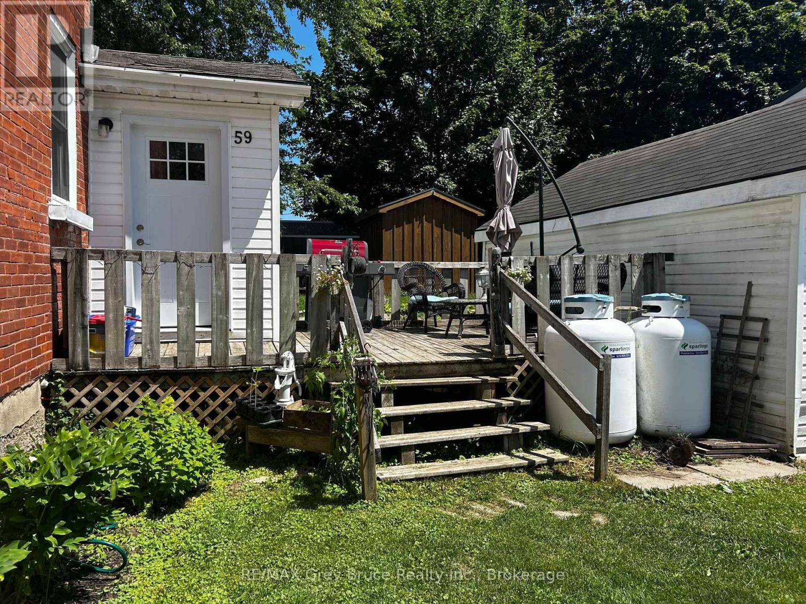 59 3RD AVE AVENUE SW