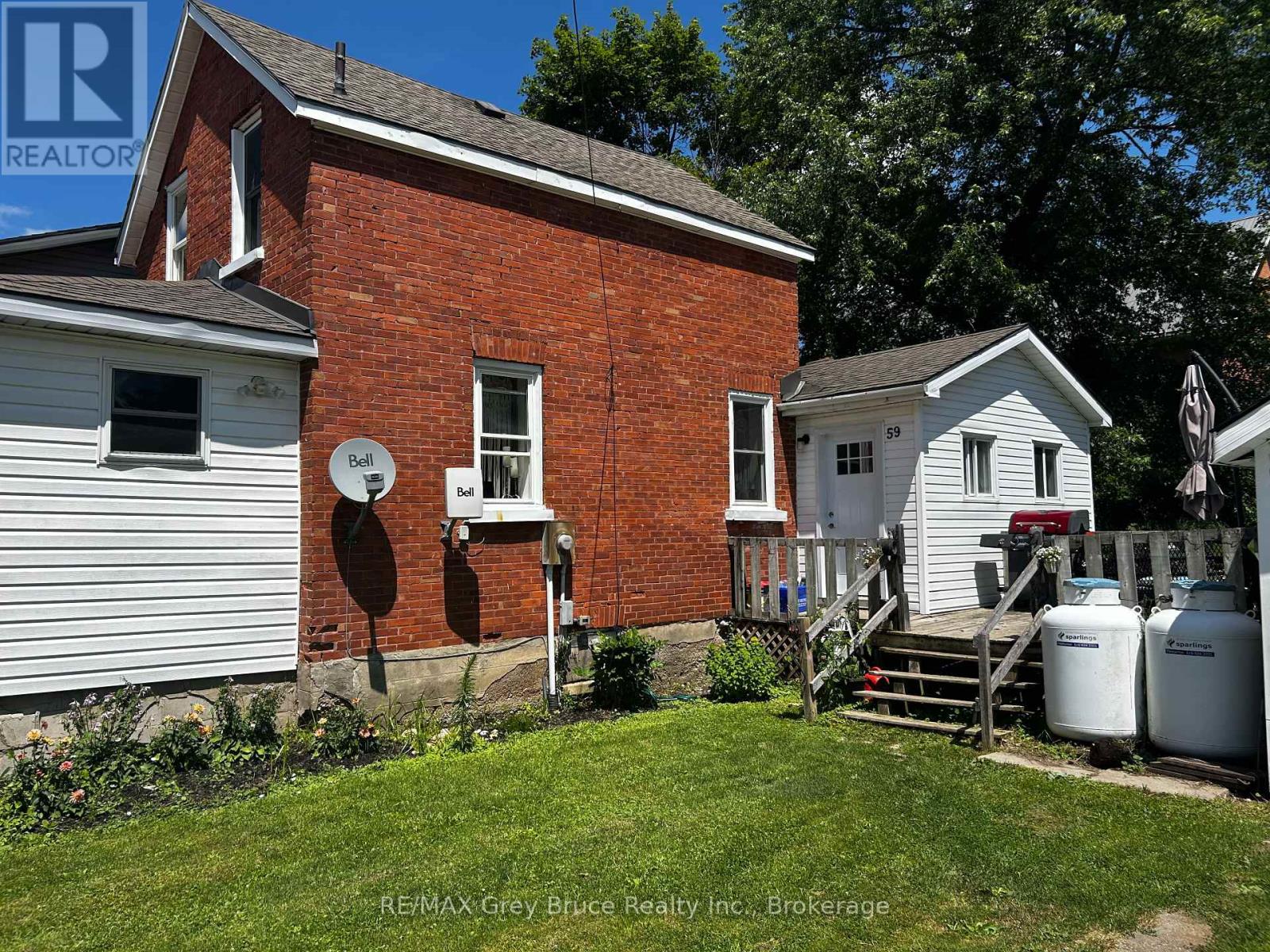 59 3RD AVE AVENUE SW
