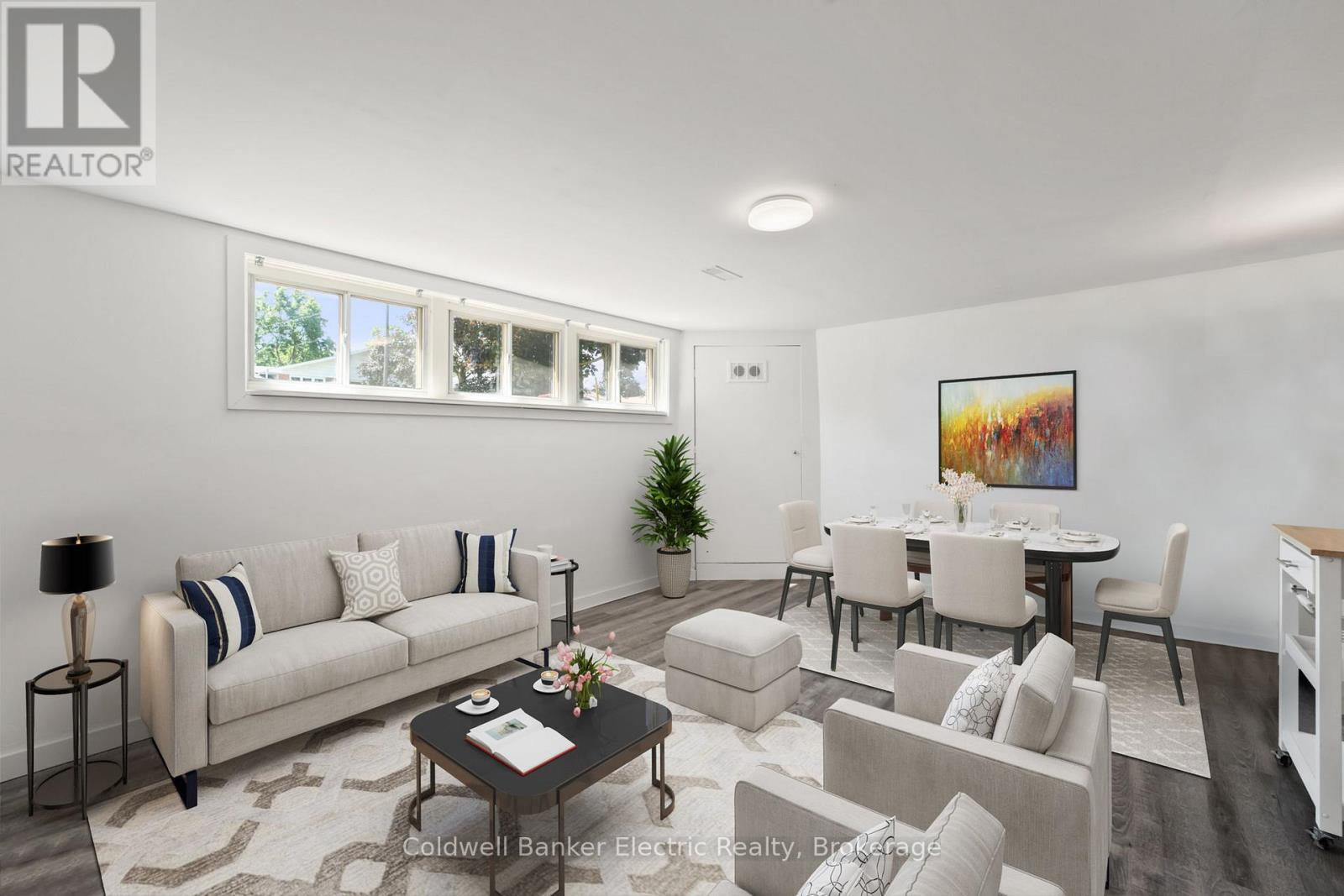 8B POTTINGER STREET