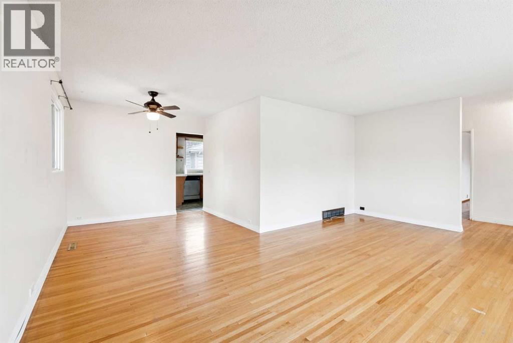 3248 Bearspaw Drive NW