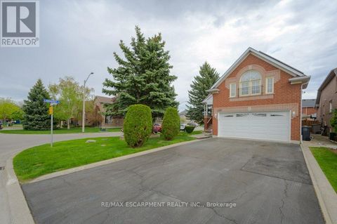 6121 MAPLE GATE CIRCLE Mississauga (Lisgar) ON L5N7B1