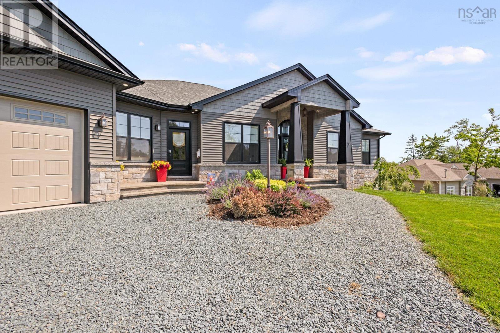 561 Heddas Way