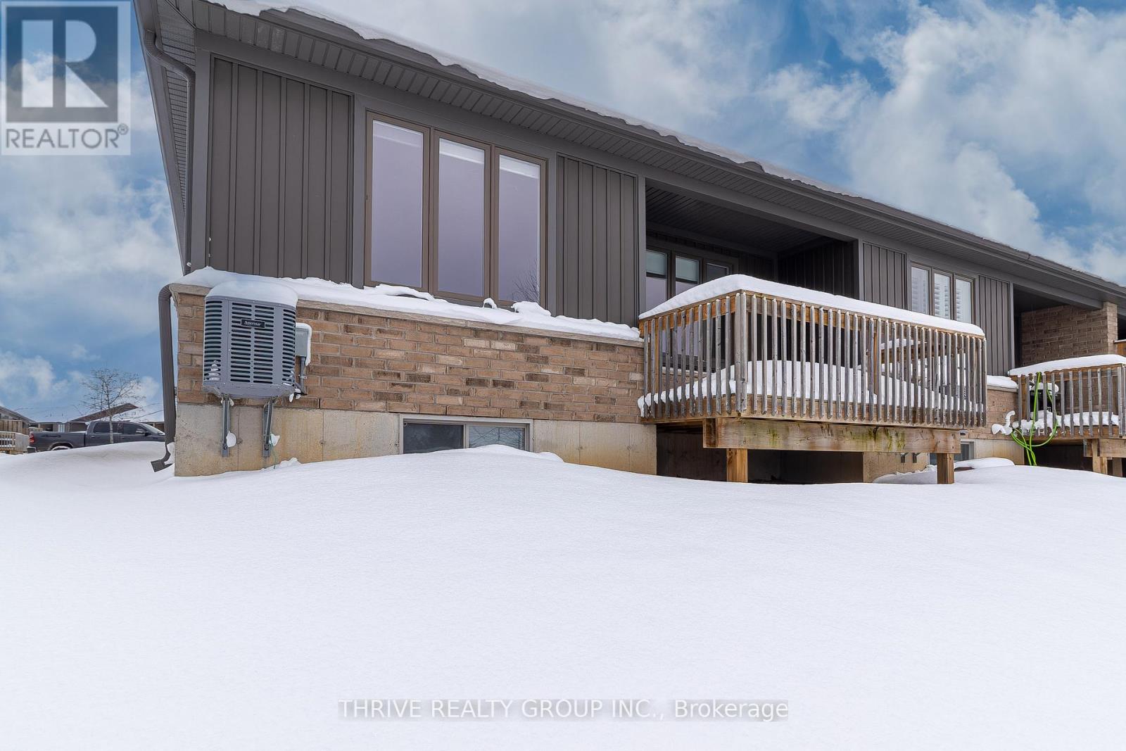 2 - 1375 WHETHERFIELD STREET