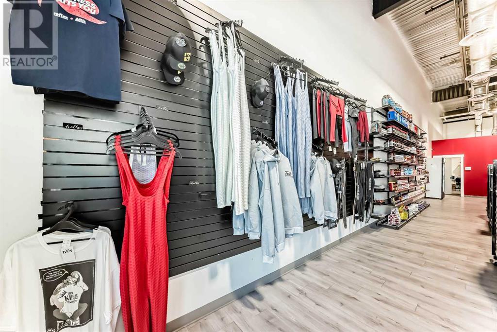 2 Supplement Stores