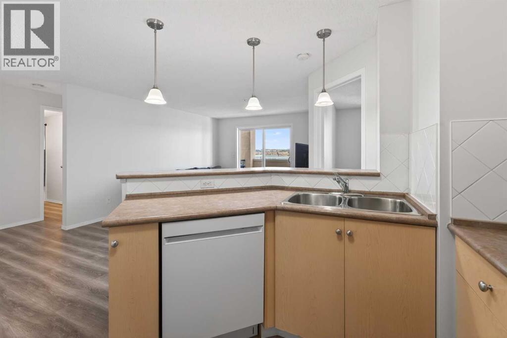 2304, 505 Railway Street W