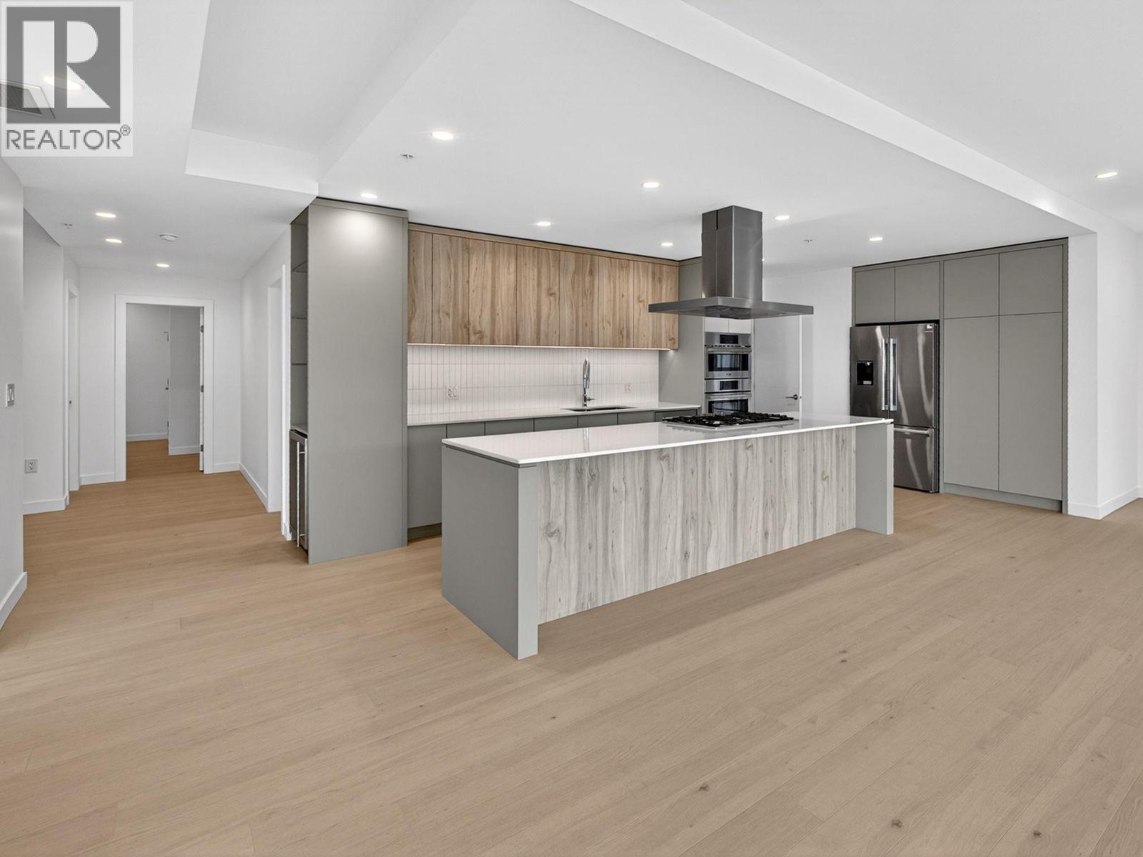 13415 Lakeshore Drive S Unit# 202