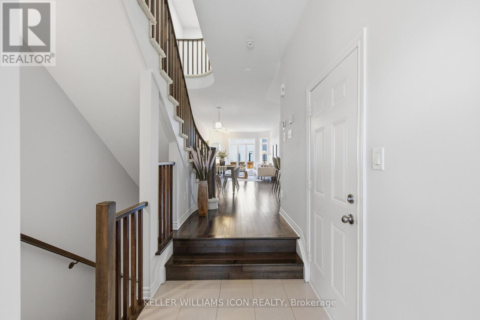 636 TENNANT WAY