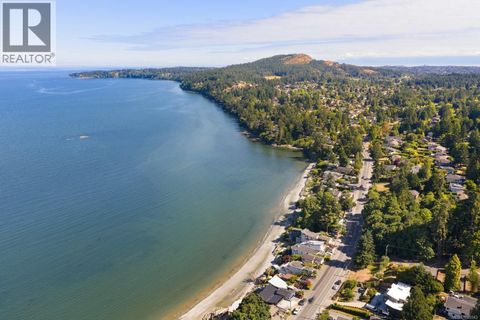 5015 Cordova Bay Rd Saanich BC V8Y2K1