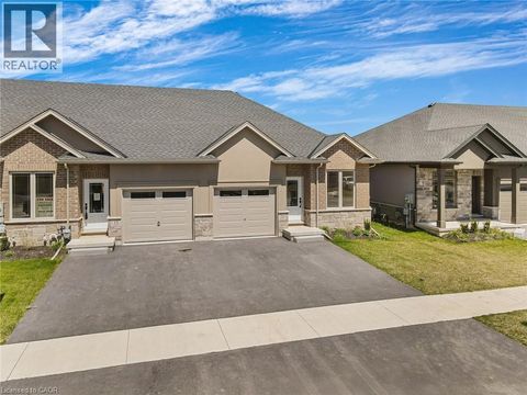 15 AUSTIN Drive Welland ON L3B5N8