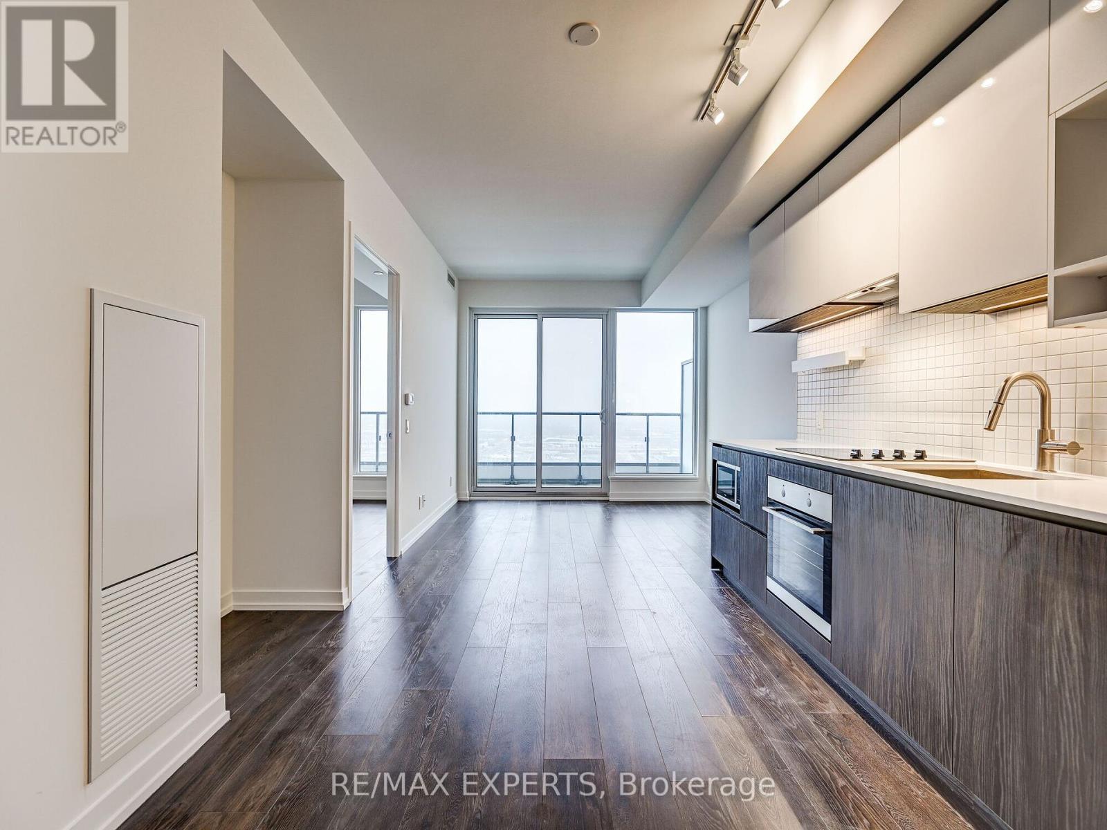3505 - 5 BUTTERMILL AVENUE