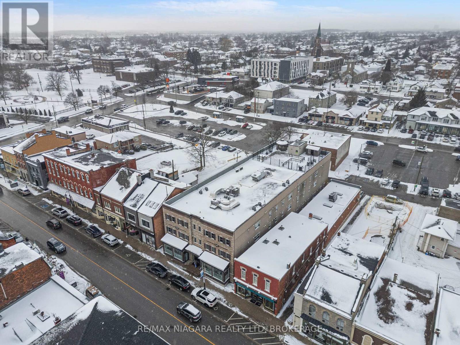 21 FRONT STREET