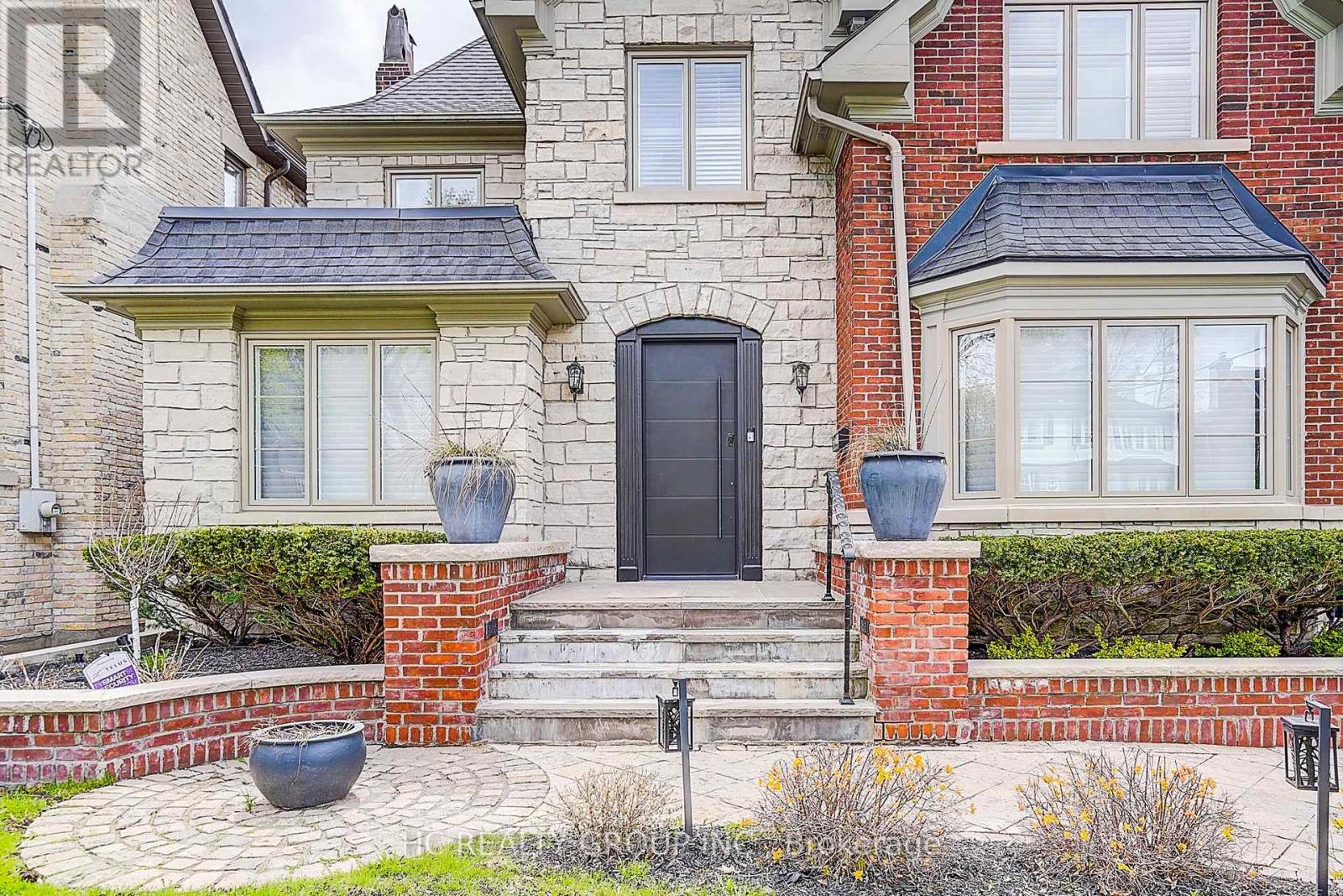 267 ST LEONARDS AVENUE
