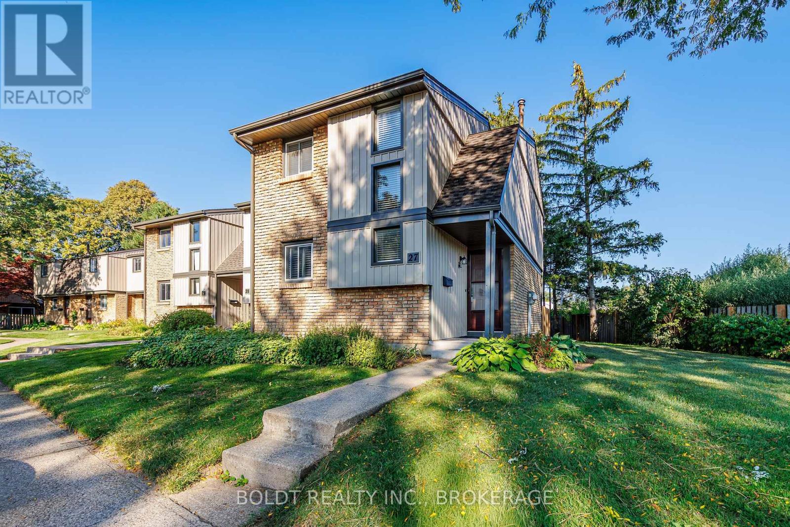 27 - 302 VINE STREET