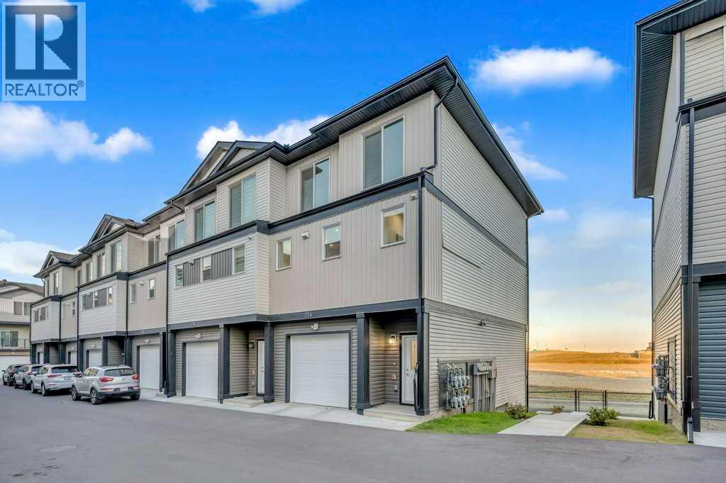 214 Corner Meadows Square