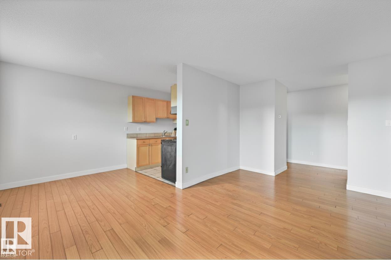 #205 10917 109 ST NW NW