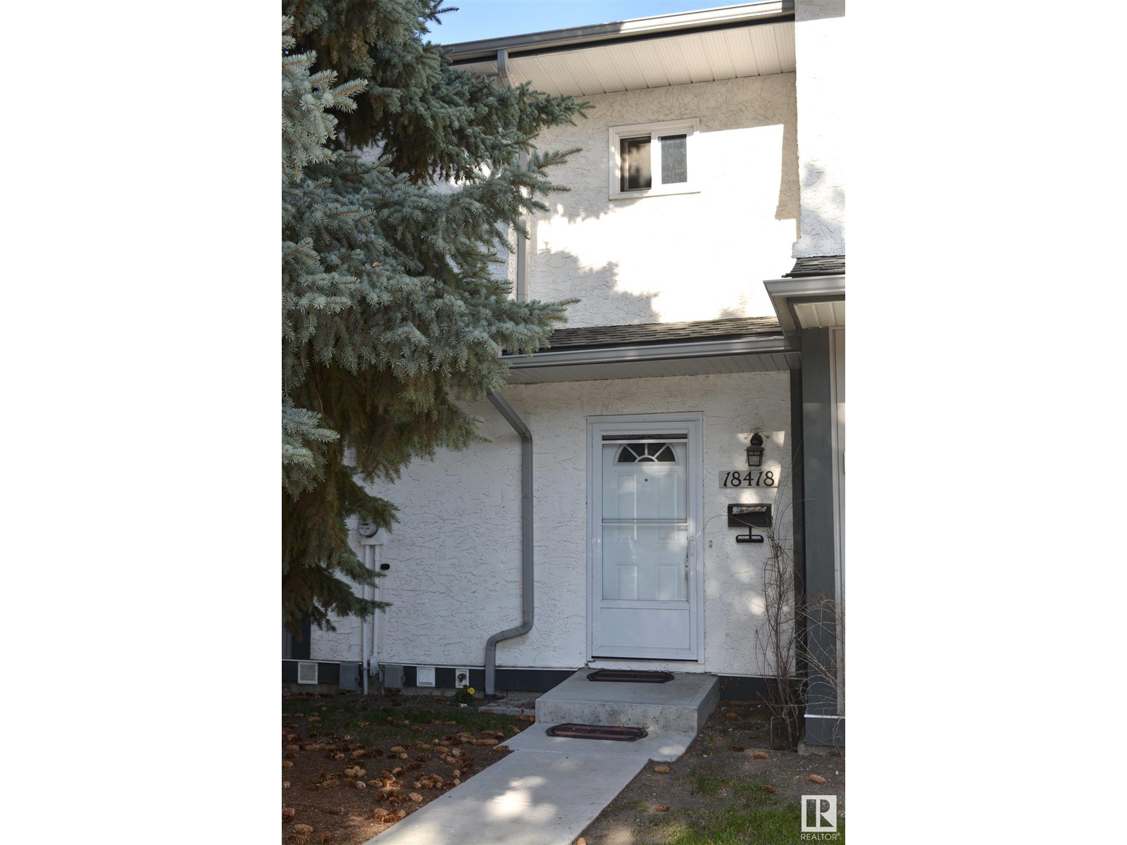 18418 62B AV NW