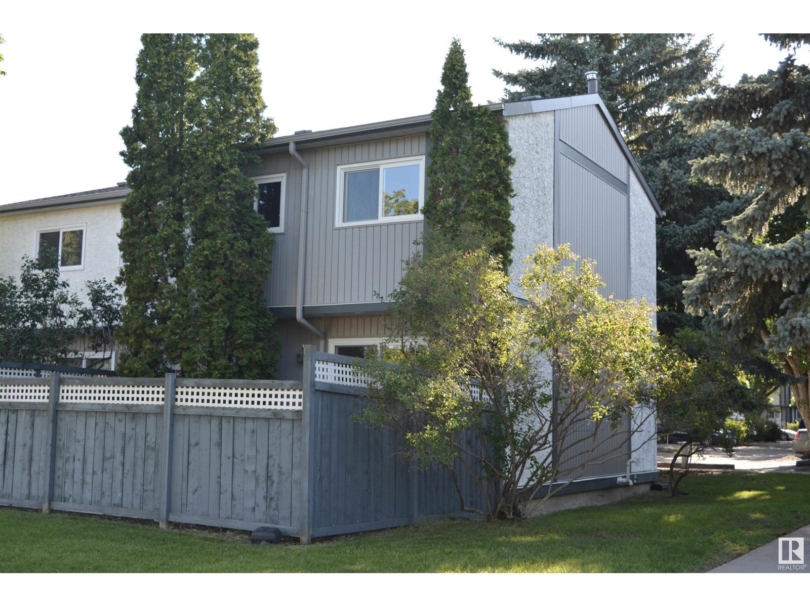 18418 62B AV NW