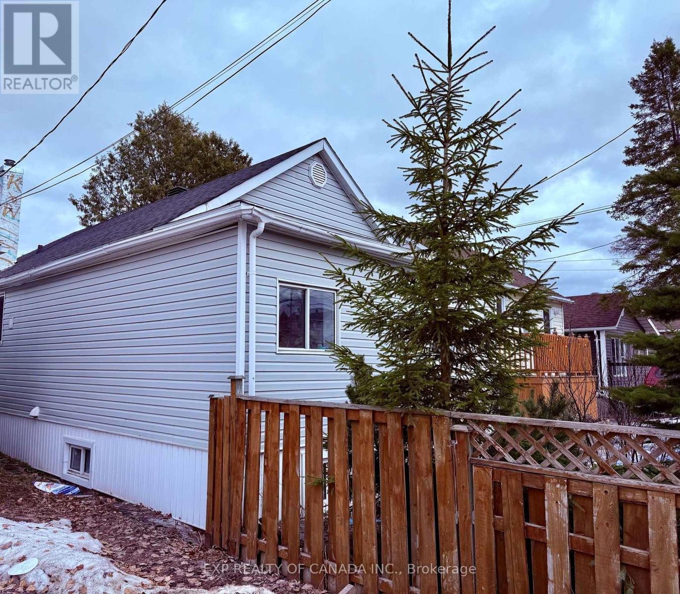 156 CAMERON STREET N