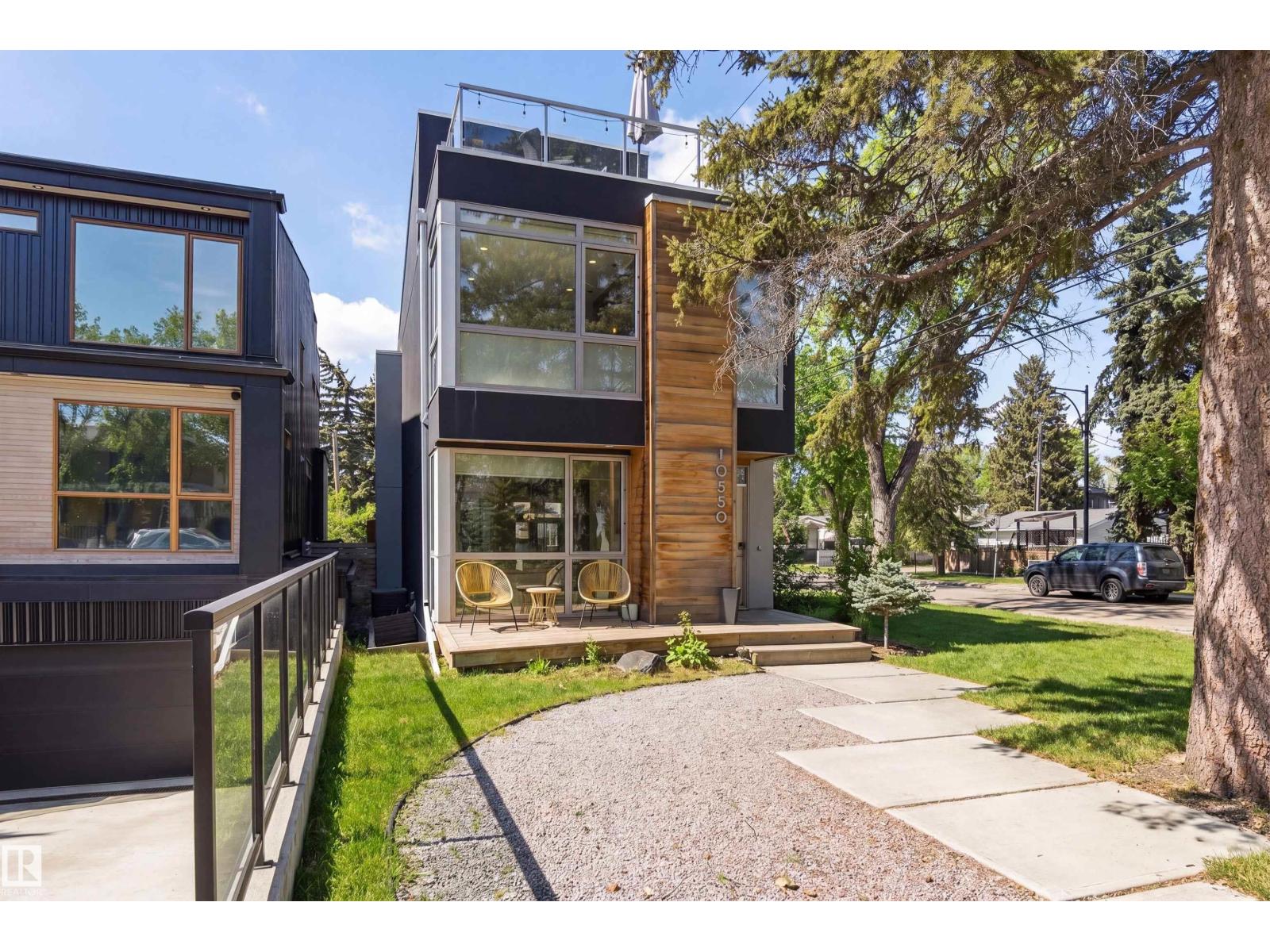 10550 130 ST NW