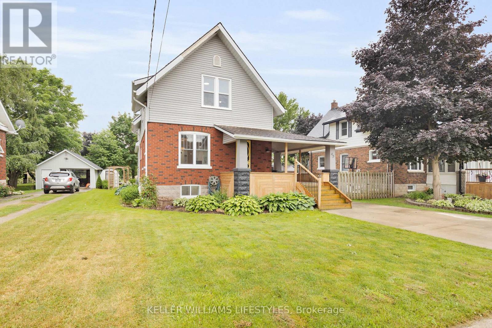 95 JOHN STREET E