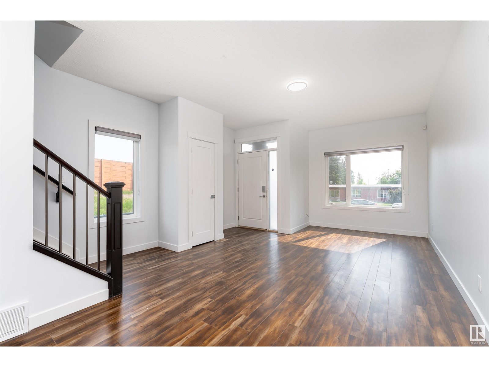 12432 125 ST NW