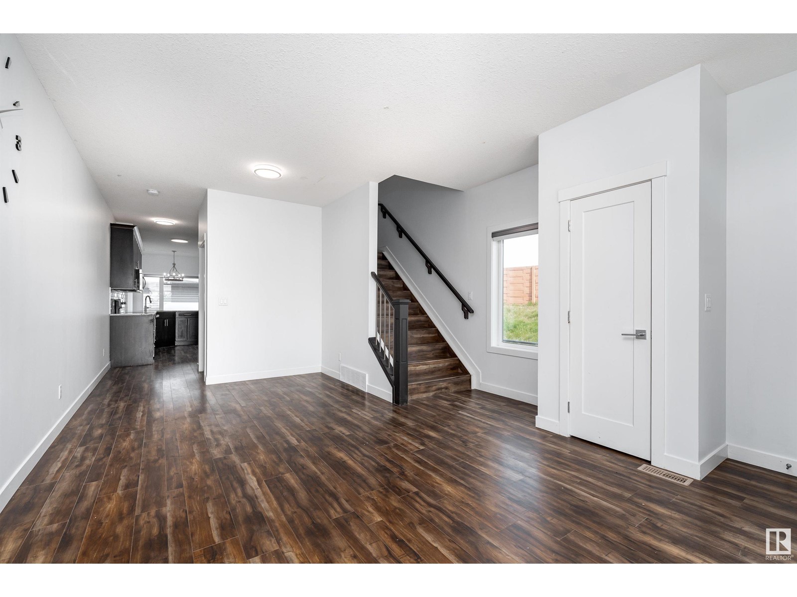 12432 125 ST NW