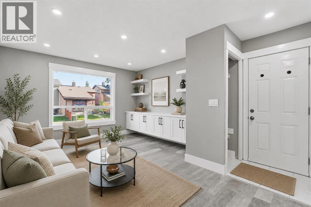 99 Pinecliff Close