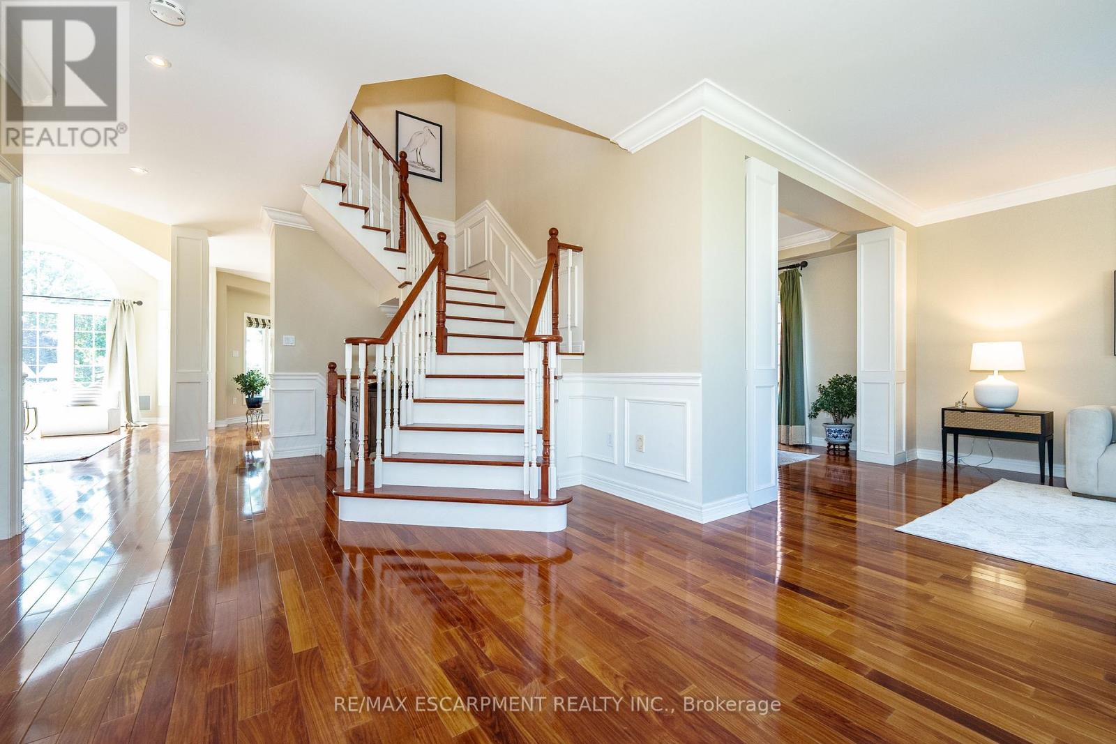 4286 CLUBVIEW DRIVE