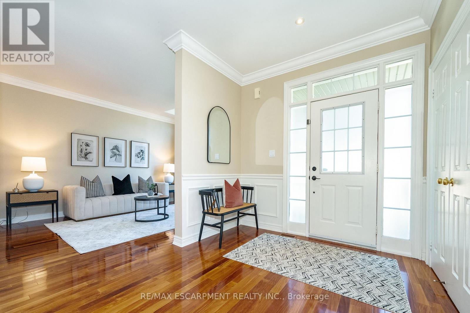 4286 CLUBVIEW DRIVE